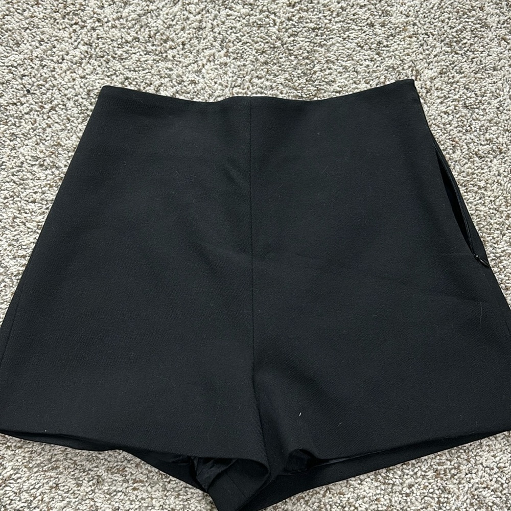 Zara high waisted zip up shorts